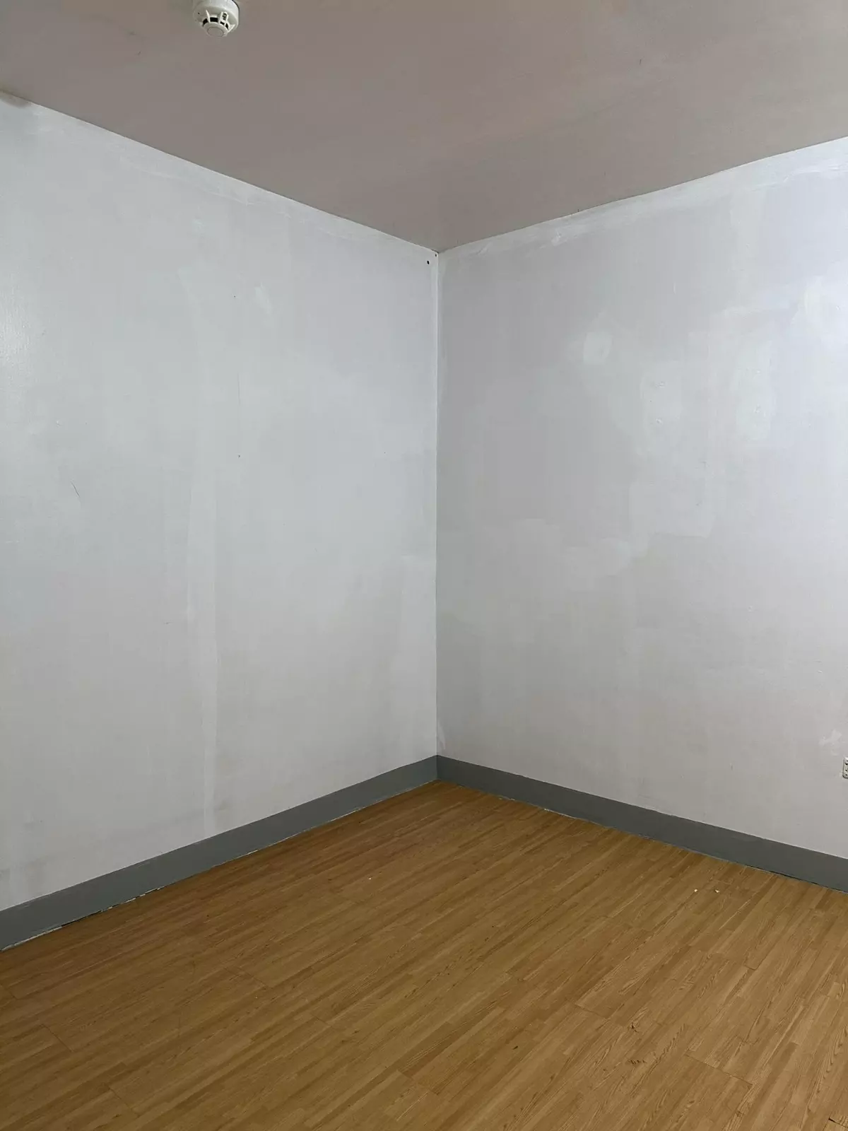 FOR RENT: SEMI FURNISHED 1 BEDROOM UNIT — 1 Bedroom in Naya Road, Cebu City, Central Visayas — Photo 5