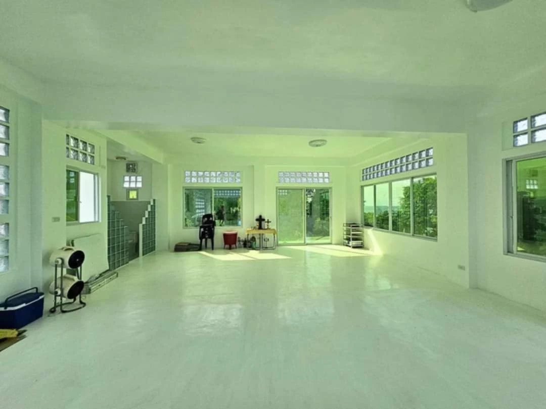 OVERLOOKING HOUSE FOR SALE IN SIBULAN WITH SEA VIEW — House and Lot in Negros Oriental, Philippines — Photo 5
