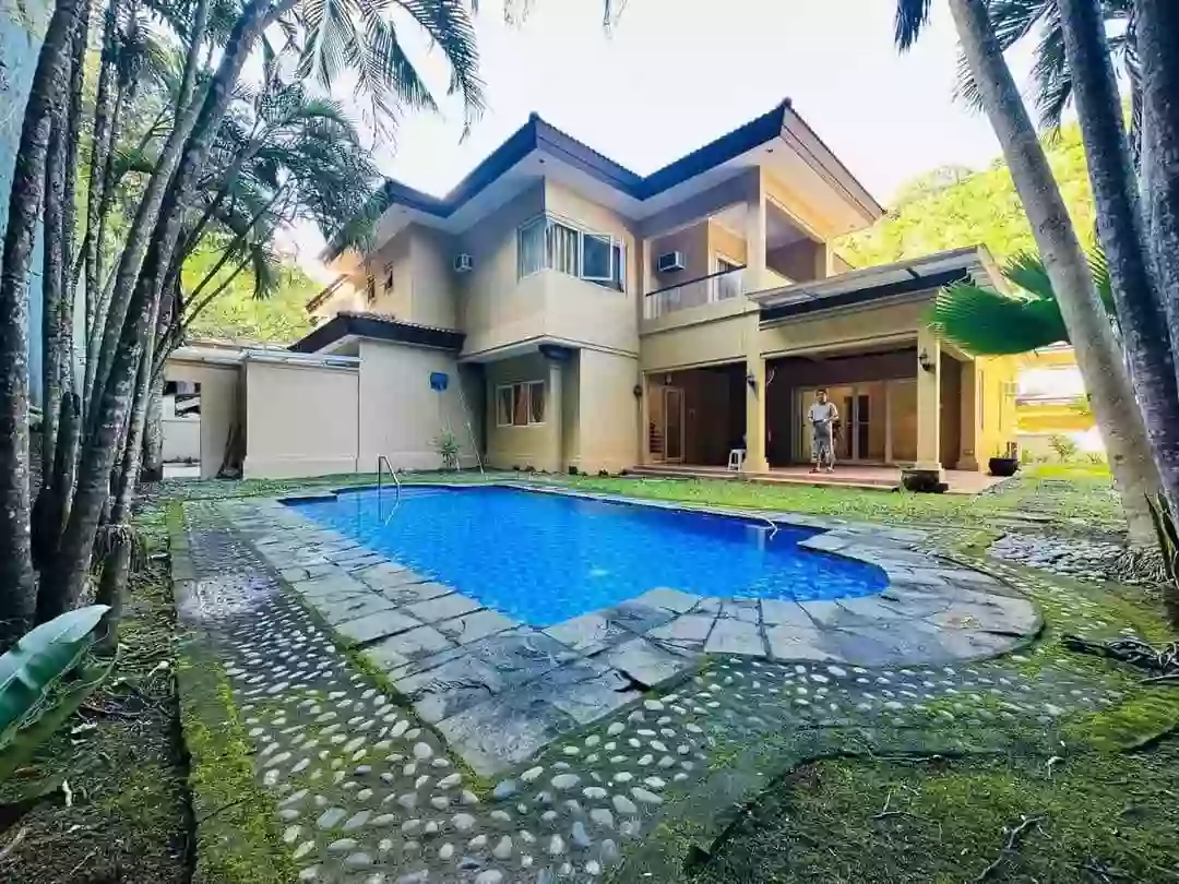 MARIA LUISA HOUSE AND LOT