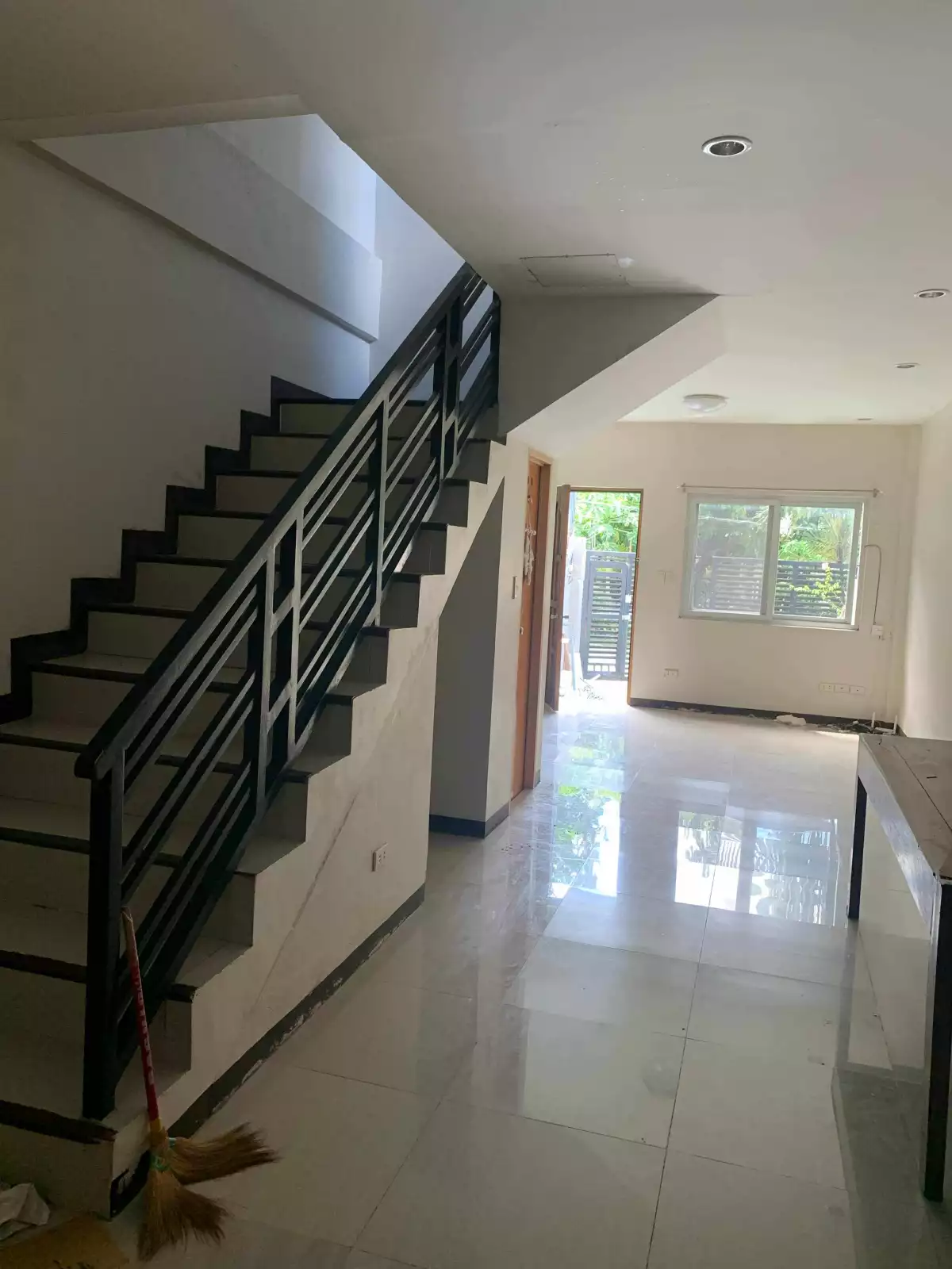 HOUSE AND LOT FOR SALE