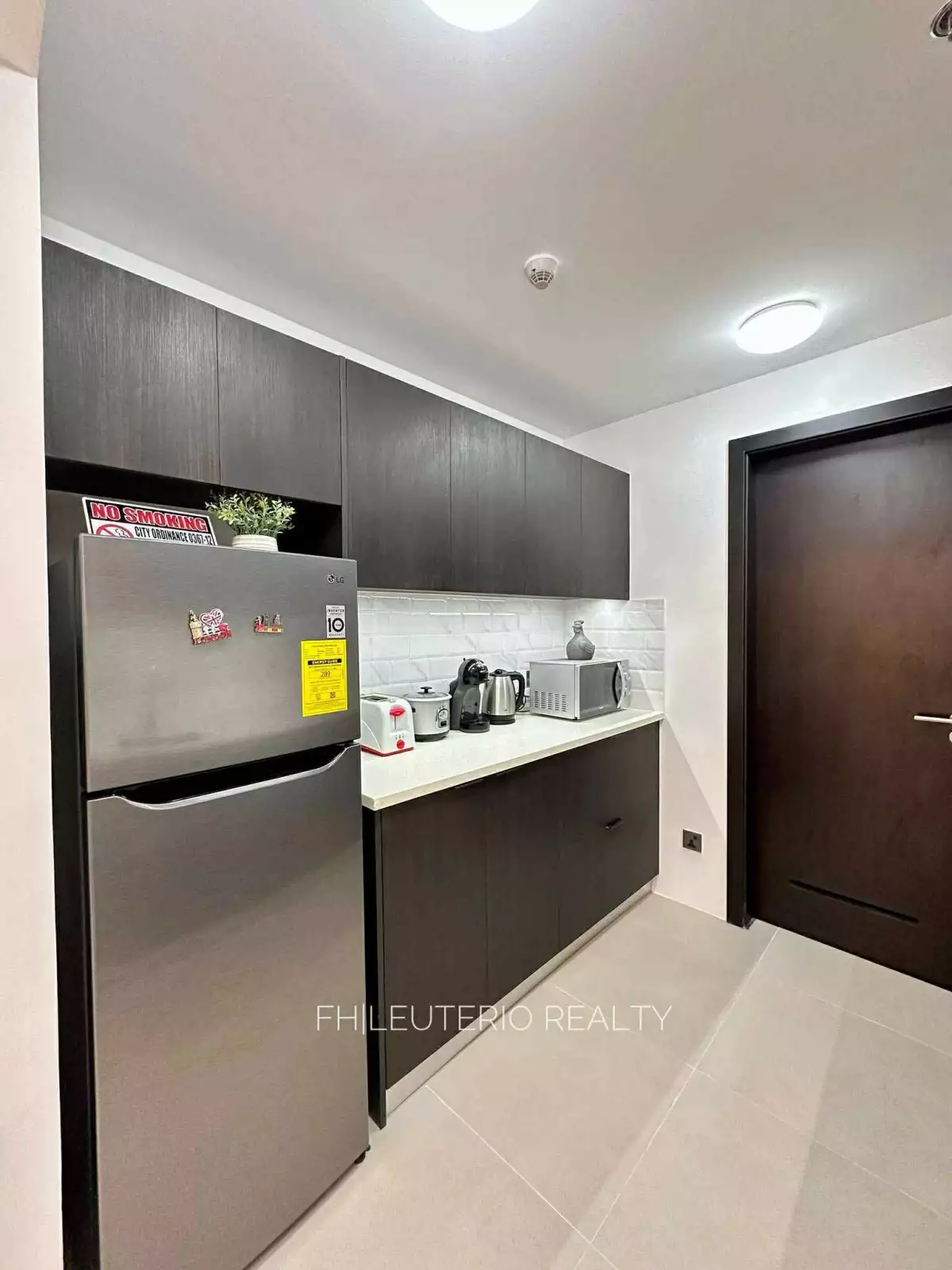 CONDOMINIUM — 1 Bedroom in Bajada, Davao City — Photo 4