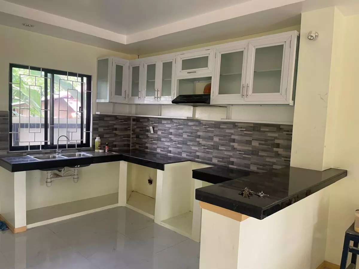 SINGLE DETACHED BUNGALOW HOUSE AND LOT FOR SALE IN LEYTE — House and Lot in Palompon, Leyte, Philippines — Photo 3