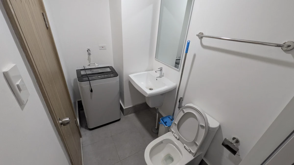 studio unit for rent and for sale in City Clou — Studio in Cebu City, Cebu, Philippines — Photo 7