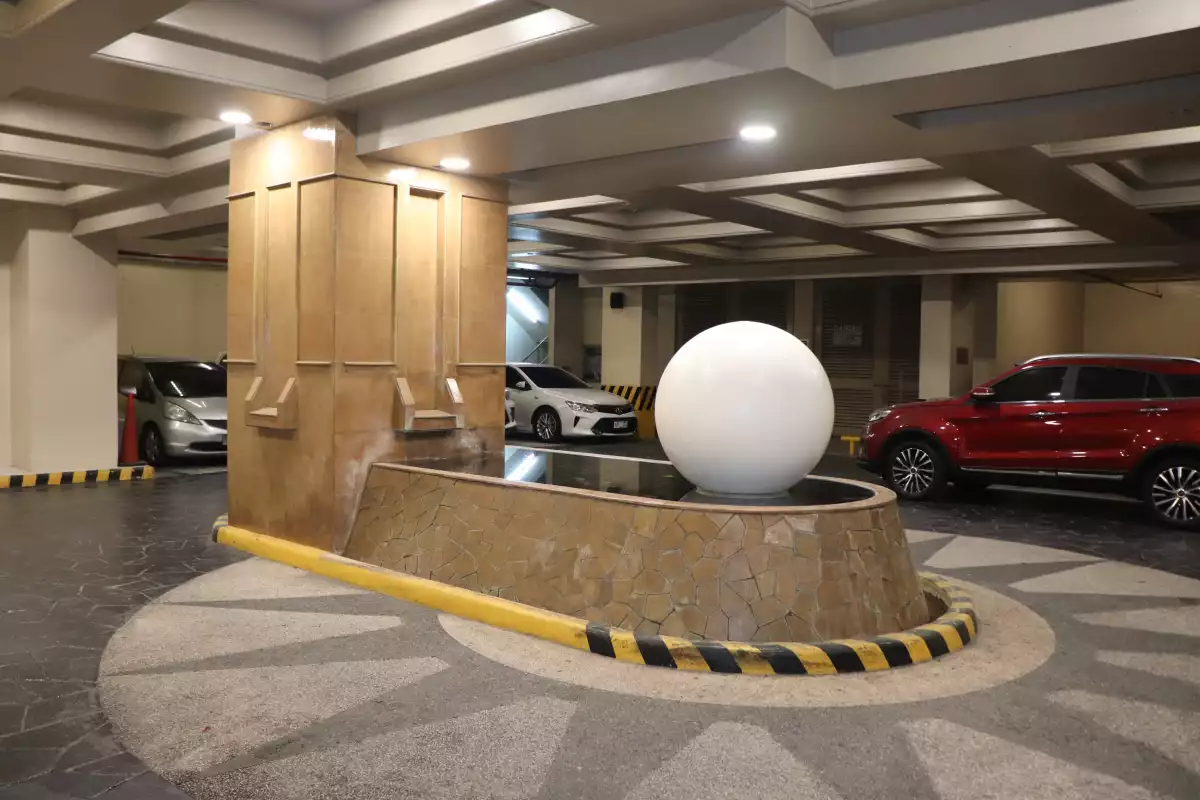 RUSH SALE FULLY FURNISHED 1 BEDROOM UNIT - Oriental Gardens Makati condo - Unit 10-i — 1 Bedroom in Makati, Metro Manila, Philippines — Photo 4