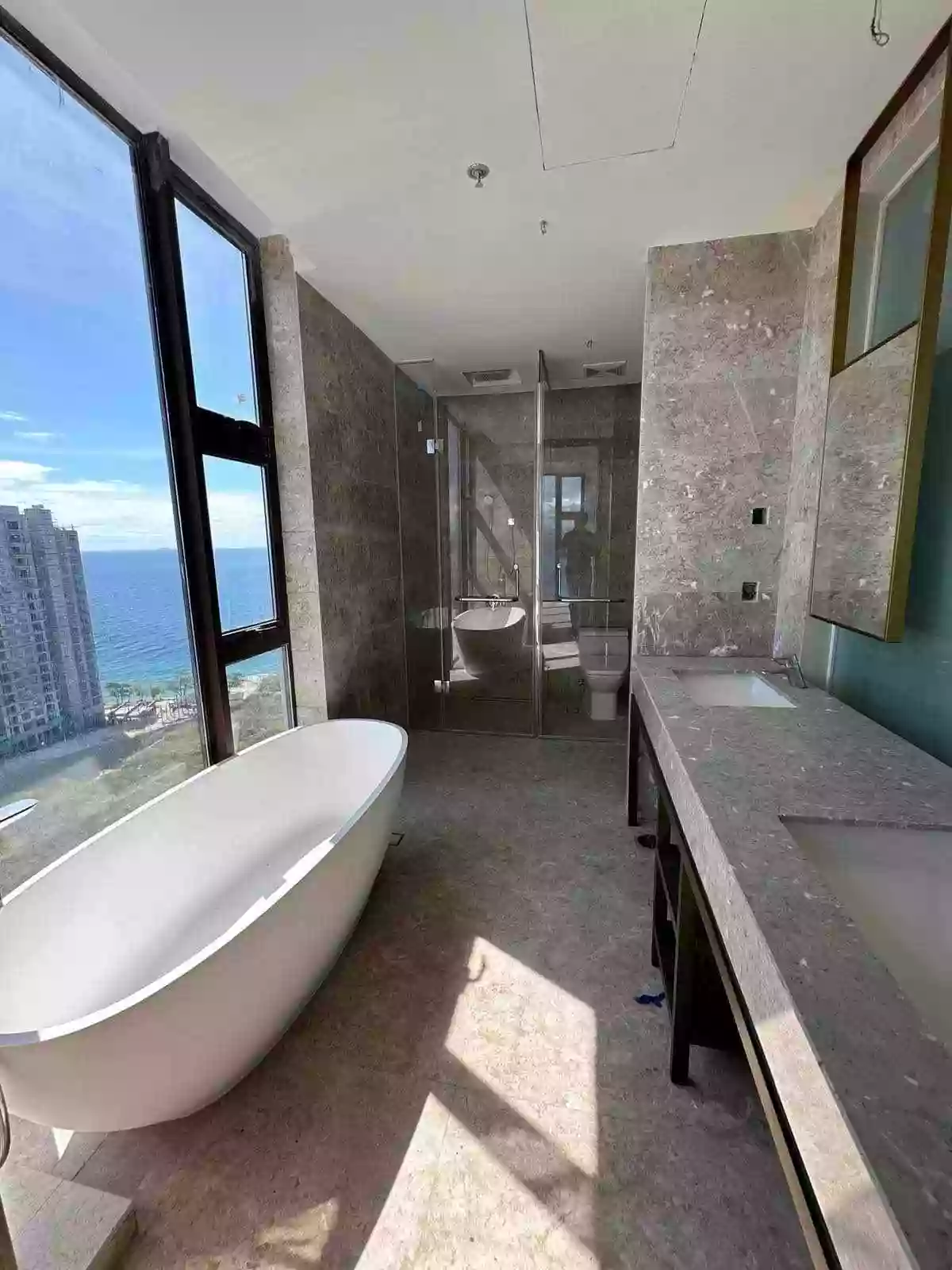 2 bedroom with balcony — 2 Bedrooms in Cebu — Photo 4