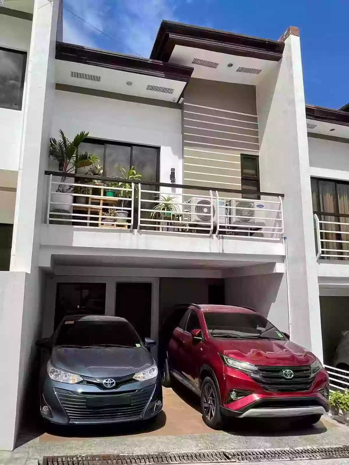 House and Lot inside Beverly Hills Lag