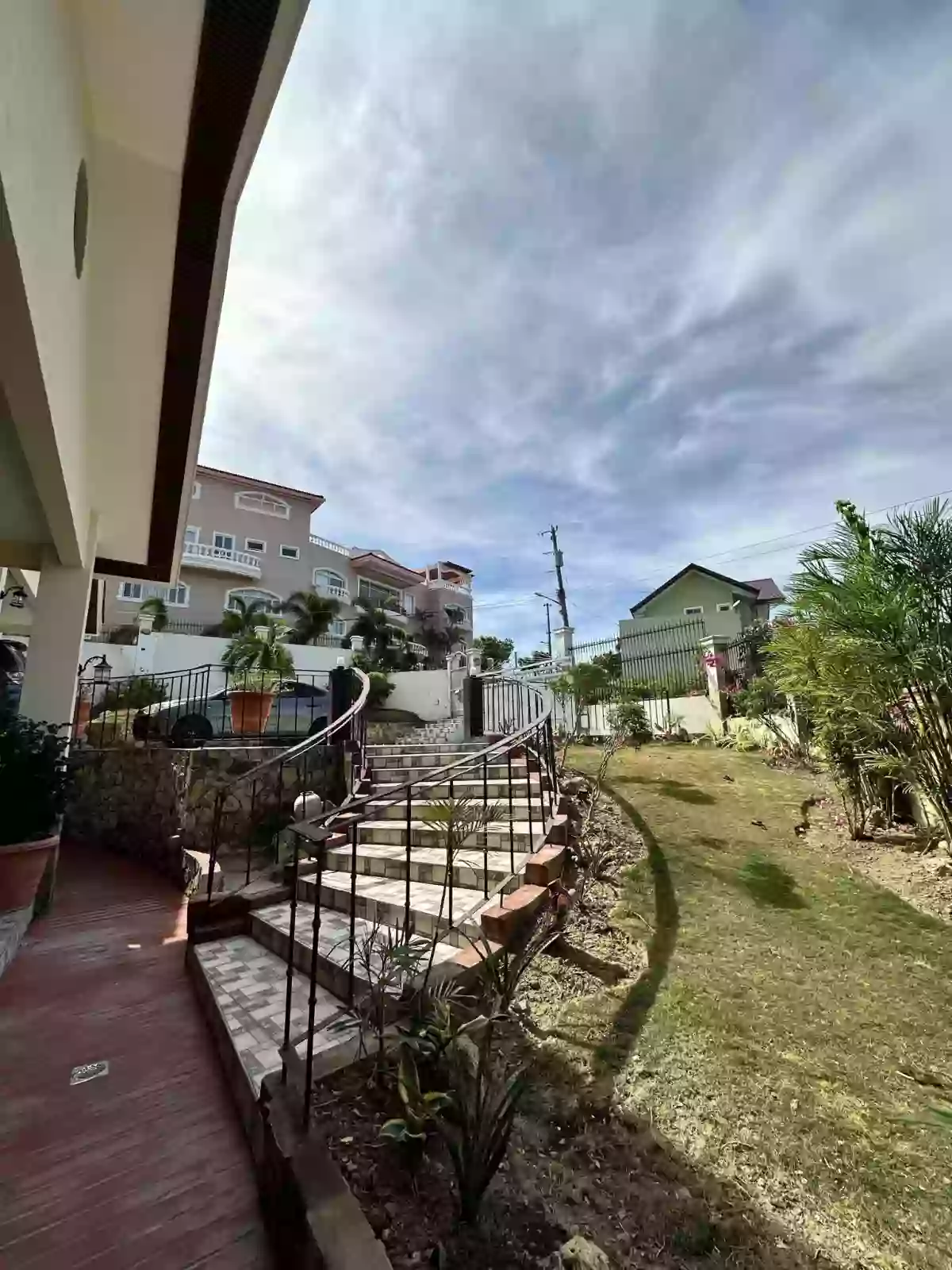 Open photo 19 of 21 — 6 BEDROOM MANSION WITH A MILLION DOLLAR VIEW IN VISTA GRANDE