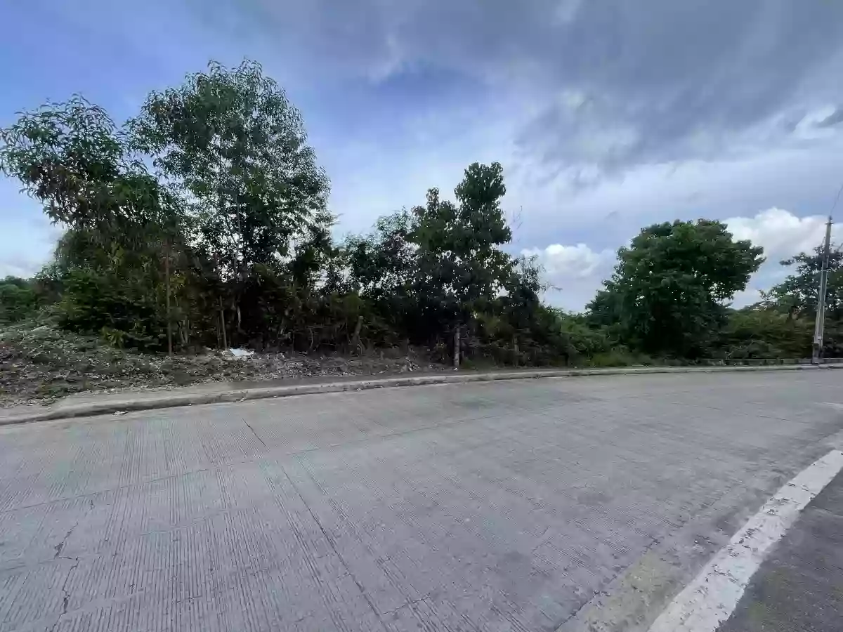Prime Lot with Stunning View