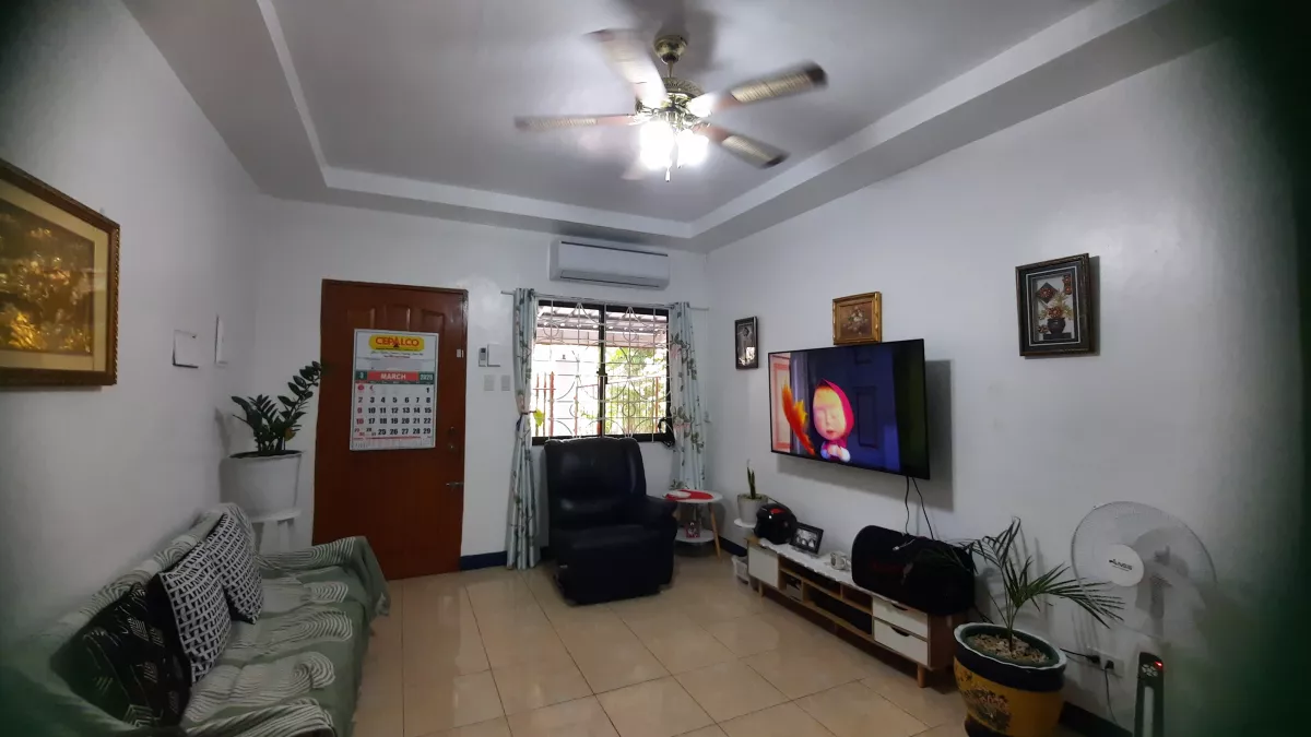House and Lot with 2 Loft type Studio Units — House and Lot in Dumaguete, Negros Oriental, Philippines — Photo 2