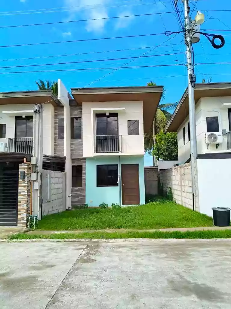 House and Lot (End-Unit Townhouse) — Townhouse in Sibulan, Negros Oriental, Philippines — Photo 2