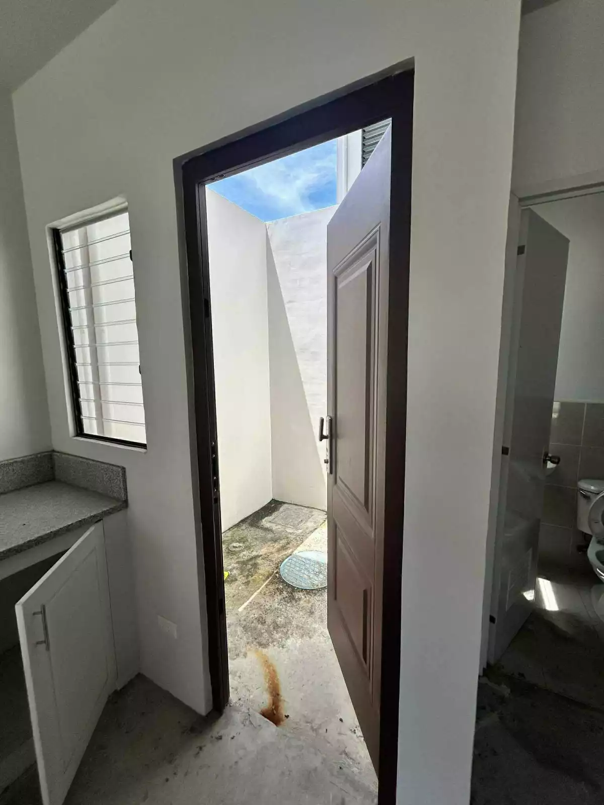 RUSH ASSUME CORAL VILLAGE — House and Lot in Lapu-Lapu, Cebu, Philippines — Photo 7