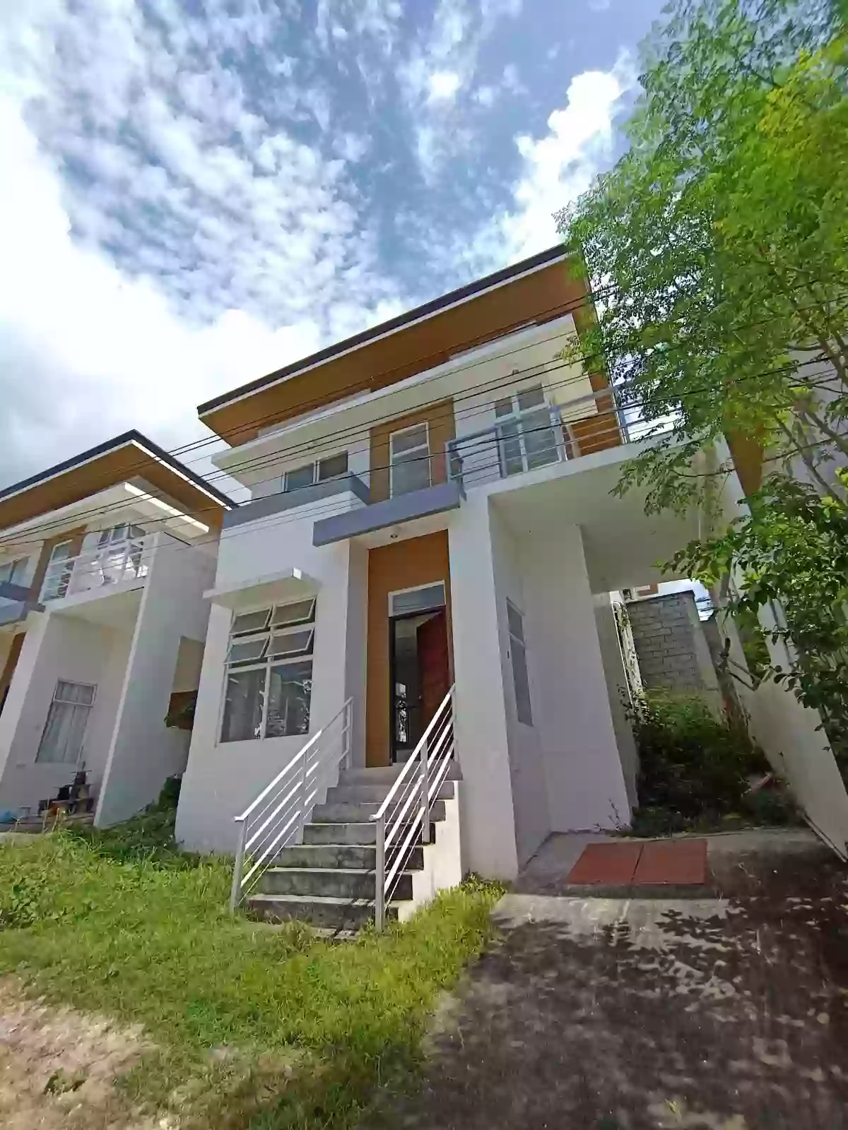RENT TO OWN Elegant 2-Storey House and Lot in Velmiro Heights, Minglanilla, Cebu!
