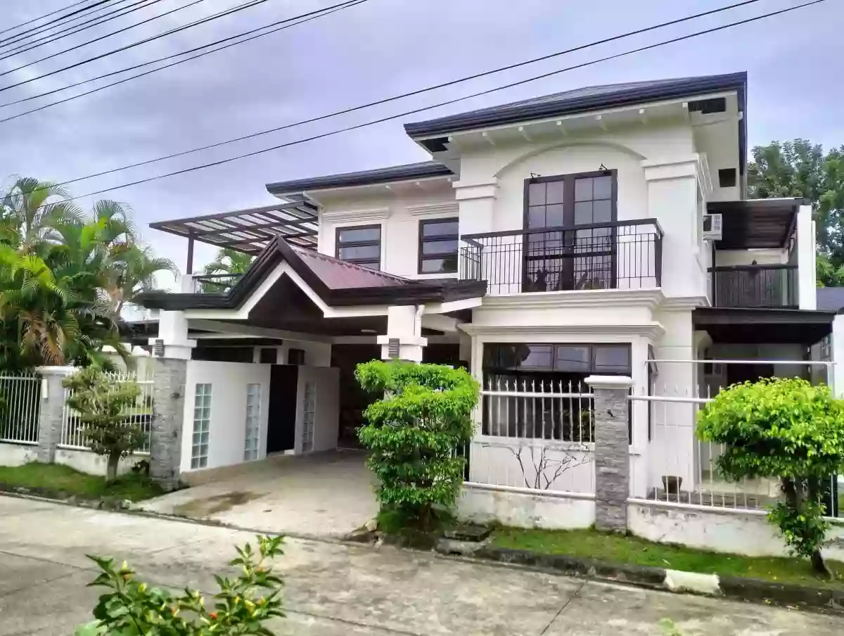 House and Lot in Pacific Grand Villa
