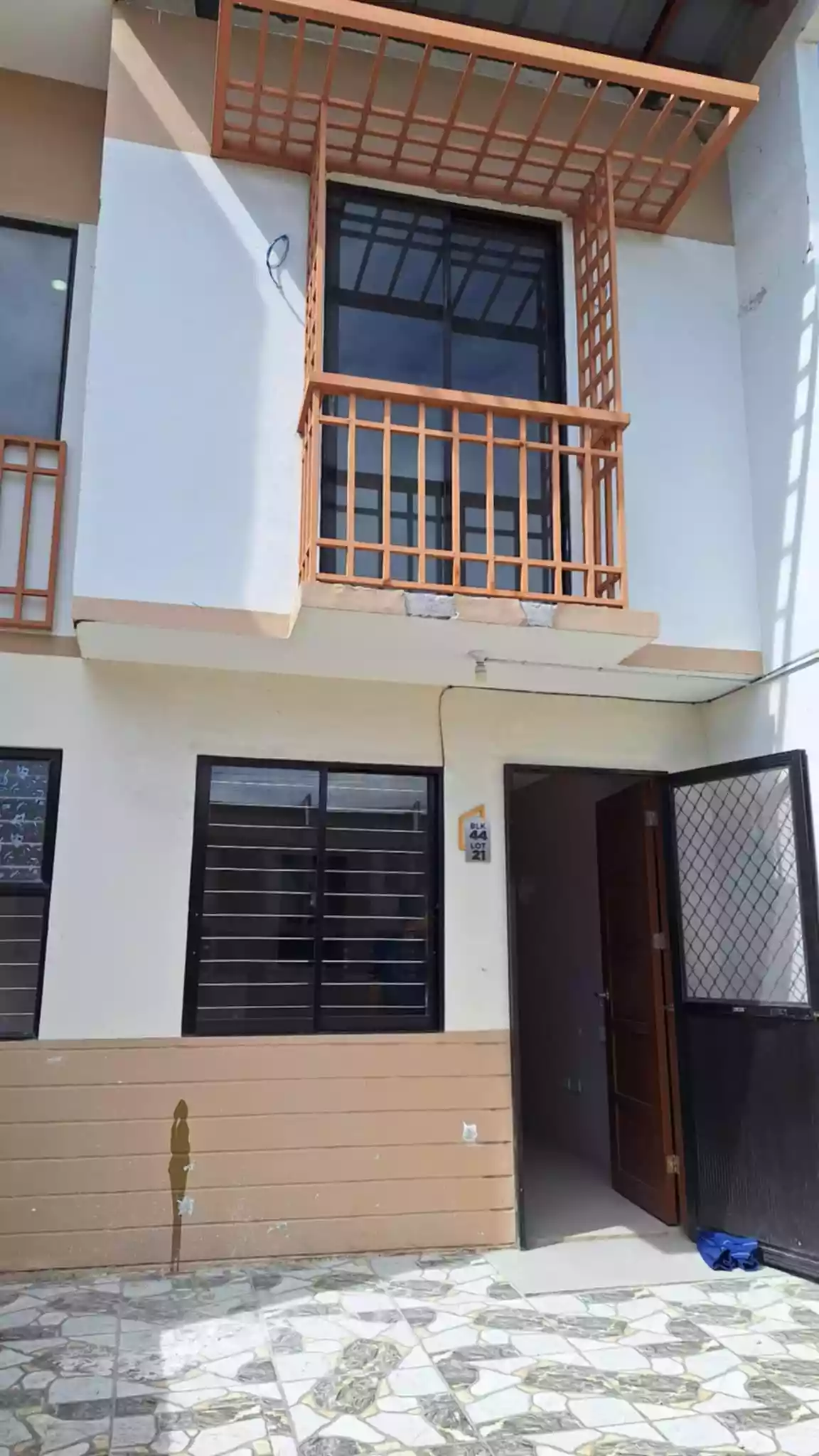 Casa Mira Naga Townhouse for sale