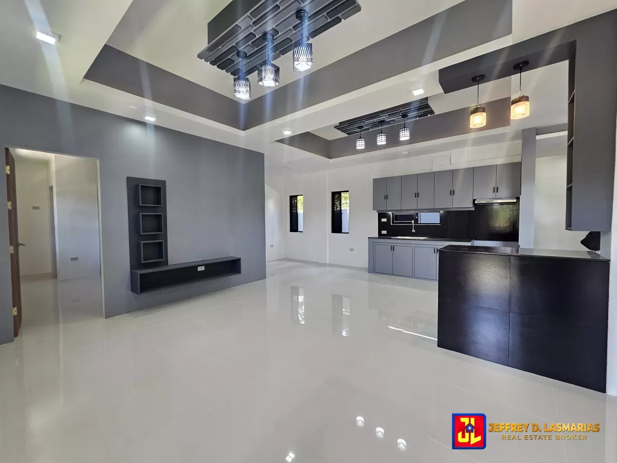 Rush Sale! Amazing House in Bagacay, Dumaguete City! [available] — House and Lot in Dumaguete, Negros Oriental, Philippines — Photo 2