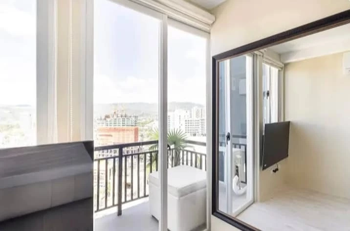 FOR SALE BRANDNEW FULLY FURNISHED MOUNTAINVIEW CORNER UNIT WITH BALCONY IN CITYSCPAE GRAND TOWER — Studio in Archbishop Reyes Avenue, Cebu City, Cebu — Photo 5