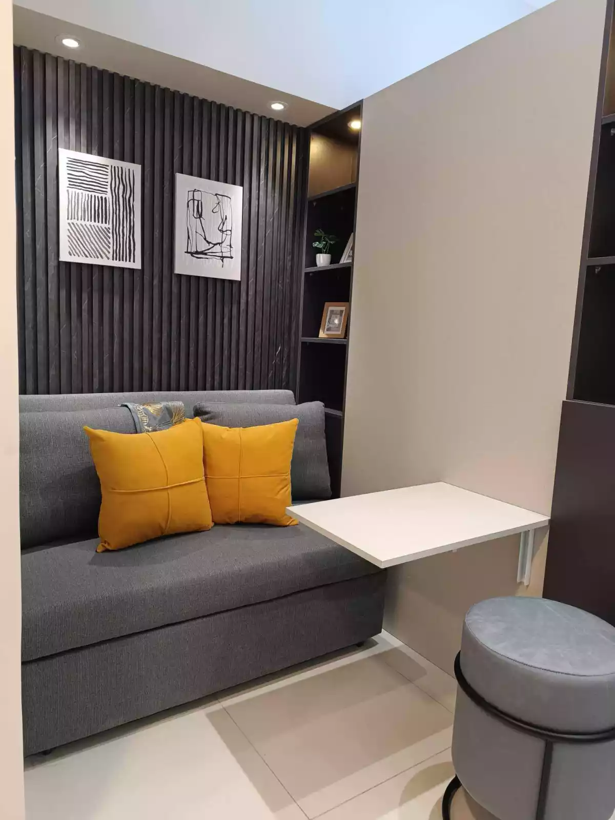 Open photo 13 of 17 — 38 Park Studio Fully Furnished for rent