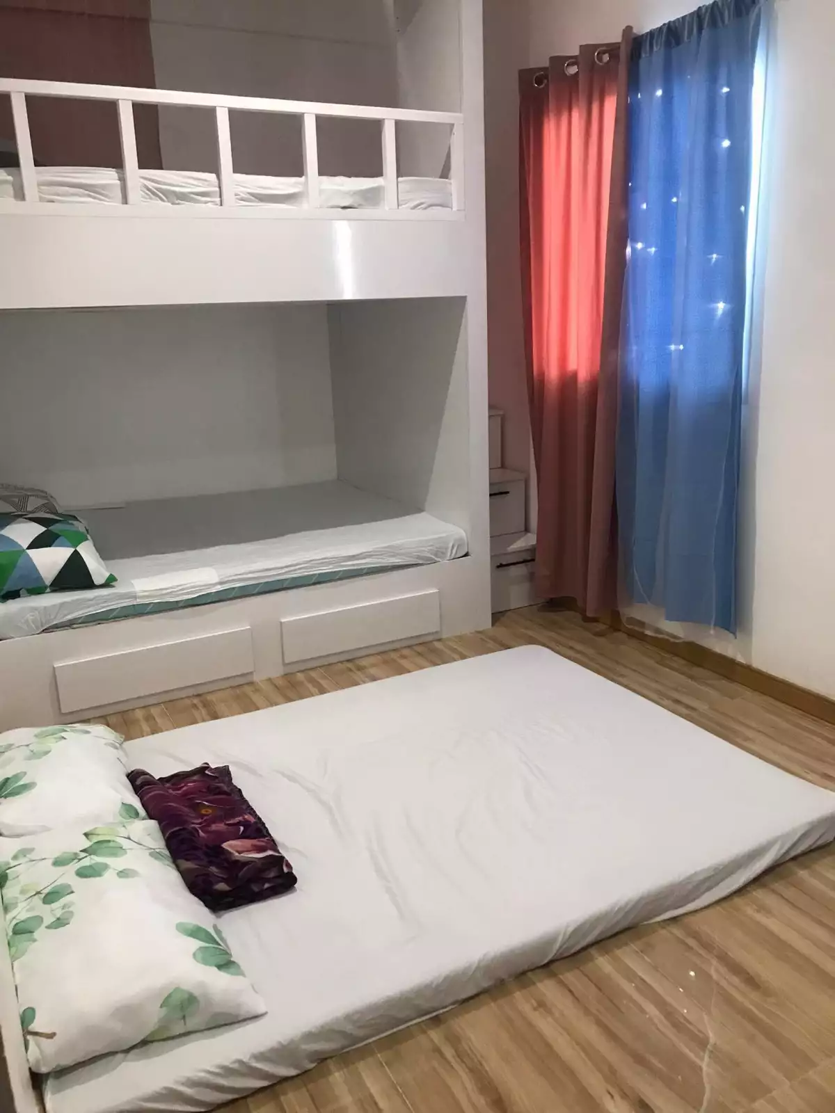 2 STOREY HOUSE WITH 3 CAR PARK IN TISA CEBU CITY — House and Lot in Cebu City, Cebu, Philippines — Photo 7