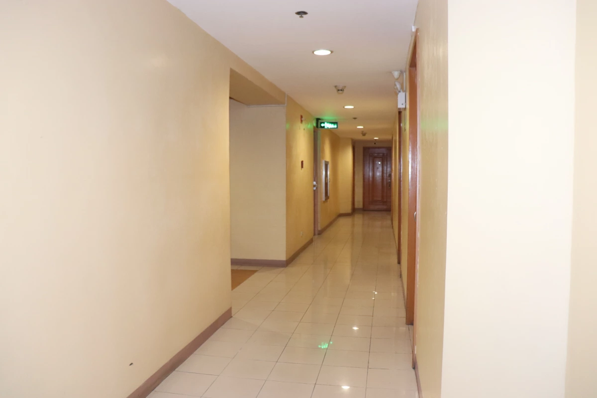 Open photo 13 of 13 — RUSH SALE FULLY FURNISHED 1 BEDROOM UNIT - Oriental Gardens Makati condo - Unit 10-i 