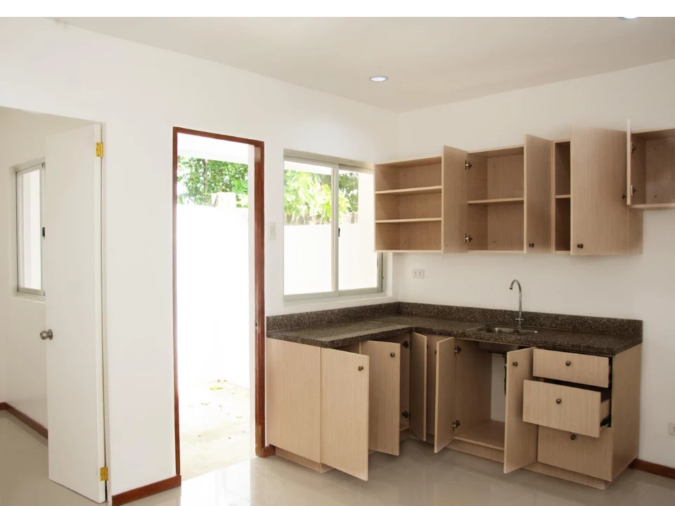 Two-Storey Townhomes — Townhouse in Liloan, Cebu, Philippines — Photo 4