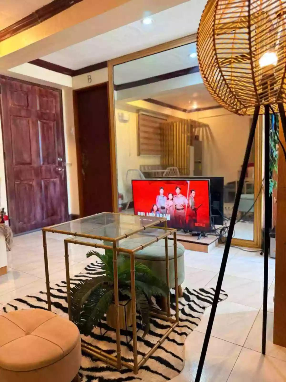 FOR SALE: 2 Bedroom Unit in Mactan Oasis Gardens Condominium — 2 Bedrooms in Cebu — Photo 7