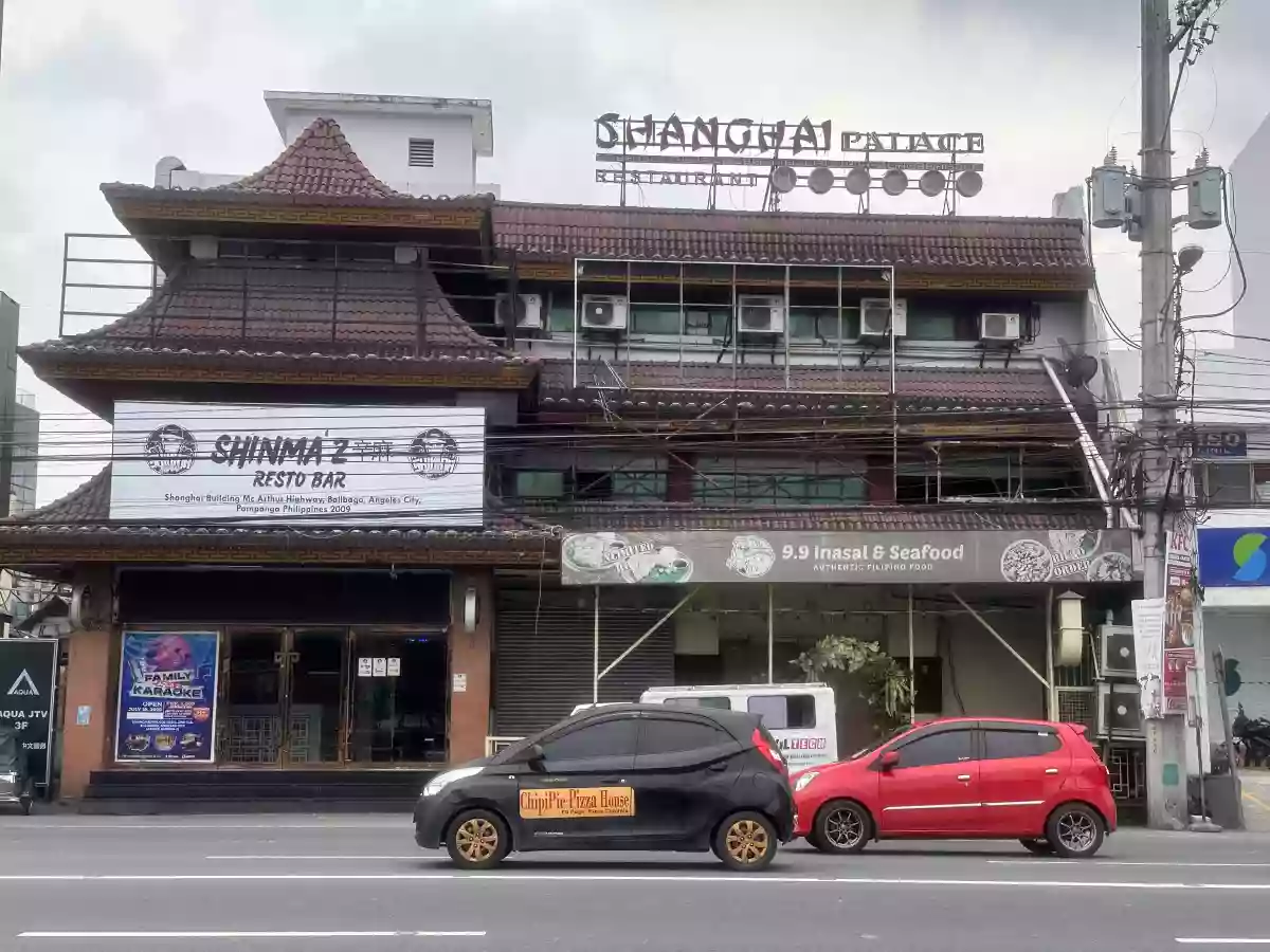 Commercial Building along McArthur Hi-way