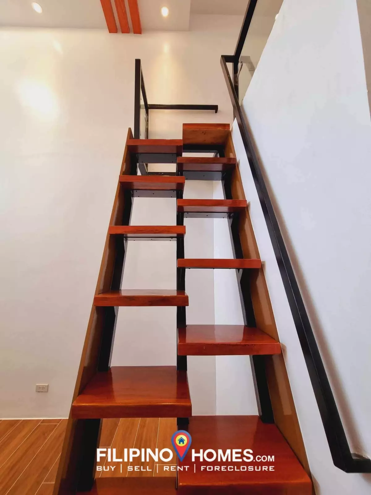 SMART BRANDNEW THREE STOREY TOWNHOUSE FOR SALE WITH LOFT FACING SUPER WIDE FLOOD SAFE ROAD BOUNDARY QC SAMPALOC MANILA — Townhouse in Santa Mesa, Manila, Metro Manila — Photo 7