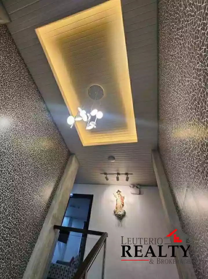 FOR SALE: Modern House and Lot with Swimming Pool — House and Lot in Naga City, Camarines Sur, Philippines — Photo 4