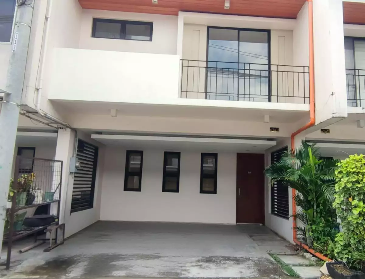 TWO STOREY HOUSE FOR SALE NEAR ATENEO SCHOOL IN CANDUMAN