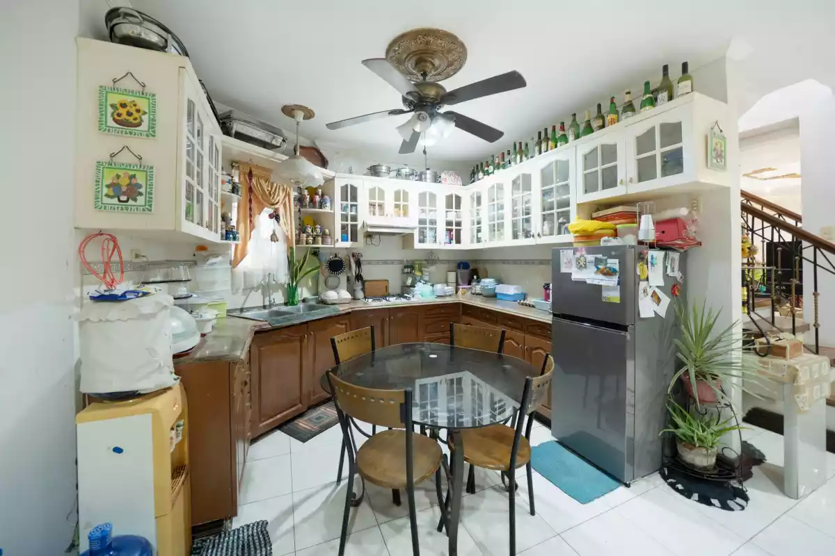 Open photo 15 of 23 — Rush sale 4 storey house and lot with seaview in Talisay City