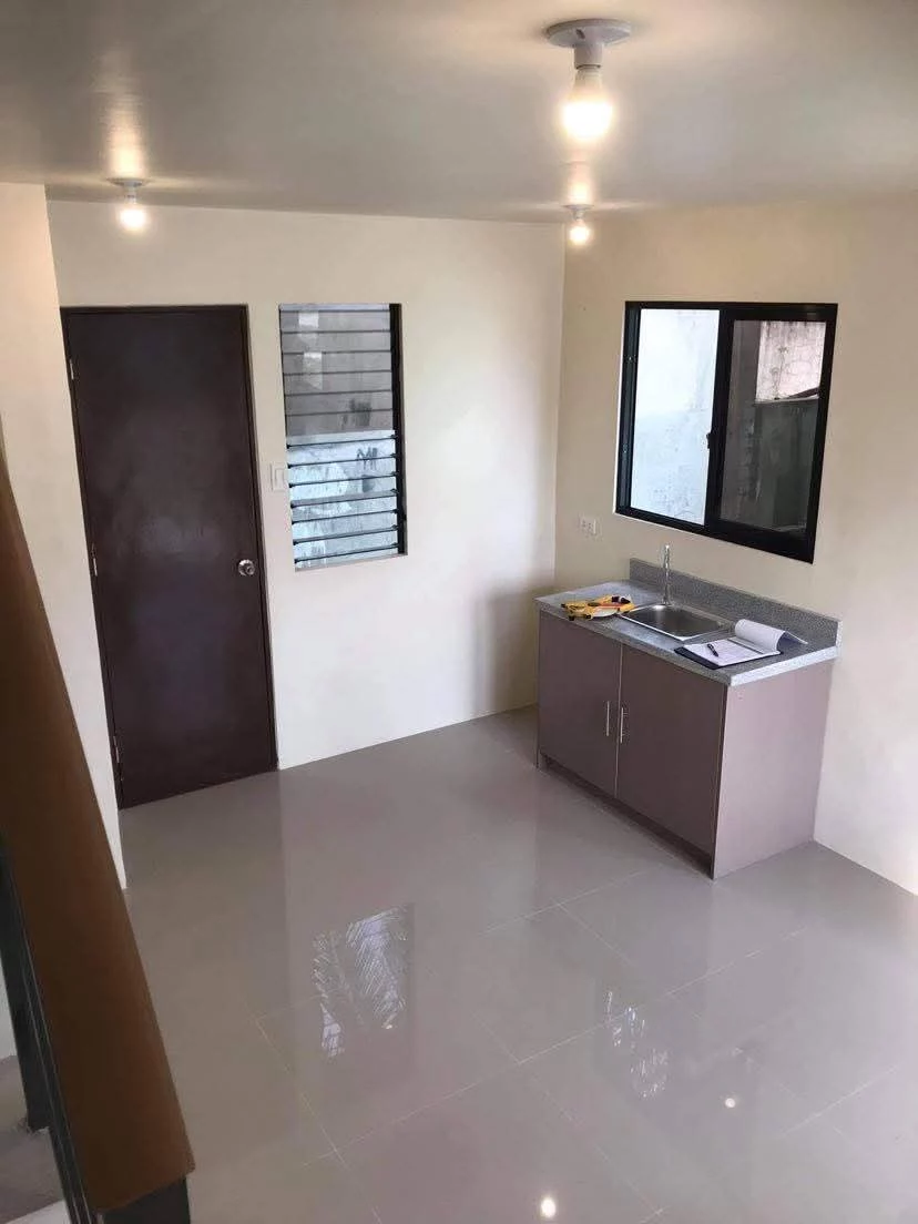 Open photo 11 of 11 — House and Lot (End-Unit Townhouse)