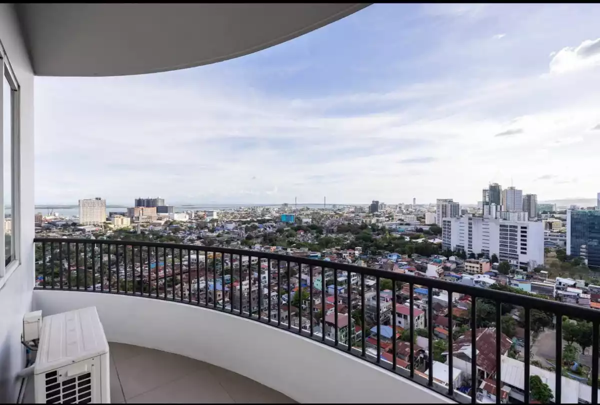 FOR SALE – Calyx Residences Executive Studio Corner Unit — Studio in Leyte Loop, Cebu City, Cebu — Photo 3
