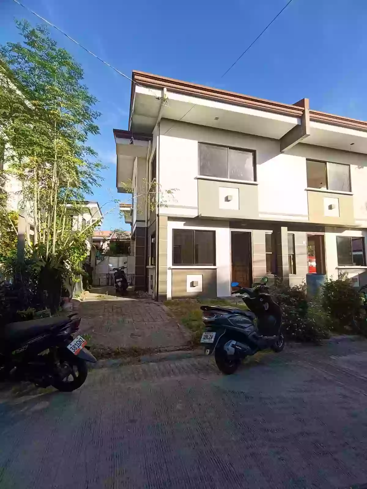 FOR SALE DUPLEX HOUSE IN EASTLAND ESTATE LILOAN