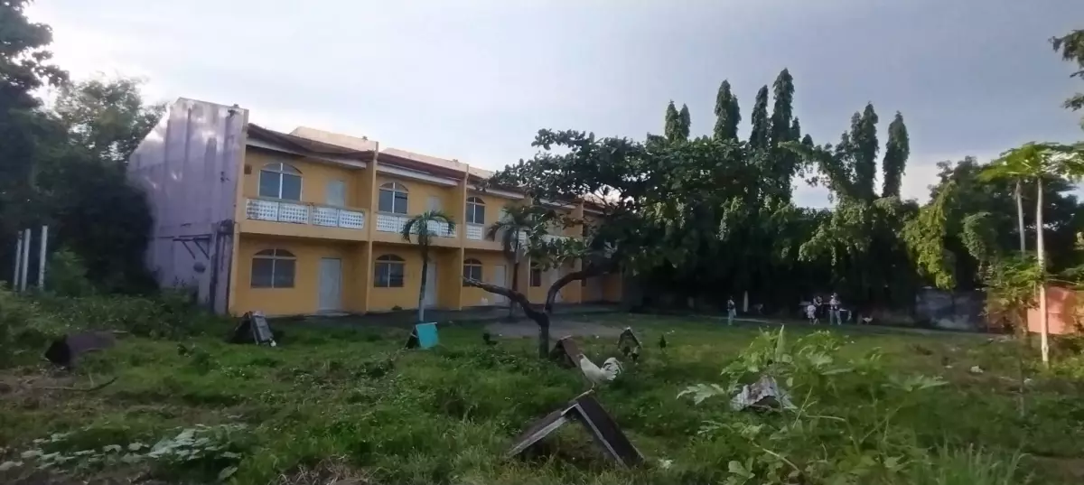 FOR SALE: PRIME 1,677 SQM PROPERTY with 5 Townhouse Apartment– Maribago Lapu-Lapu City, Cebu — Commercial Lot in Lapu-Lapu, Cebu, Philippines — Photo 6