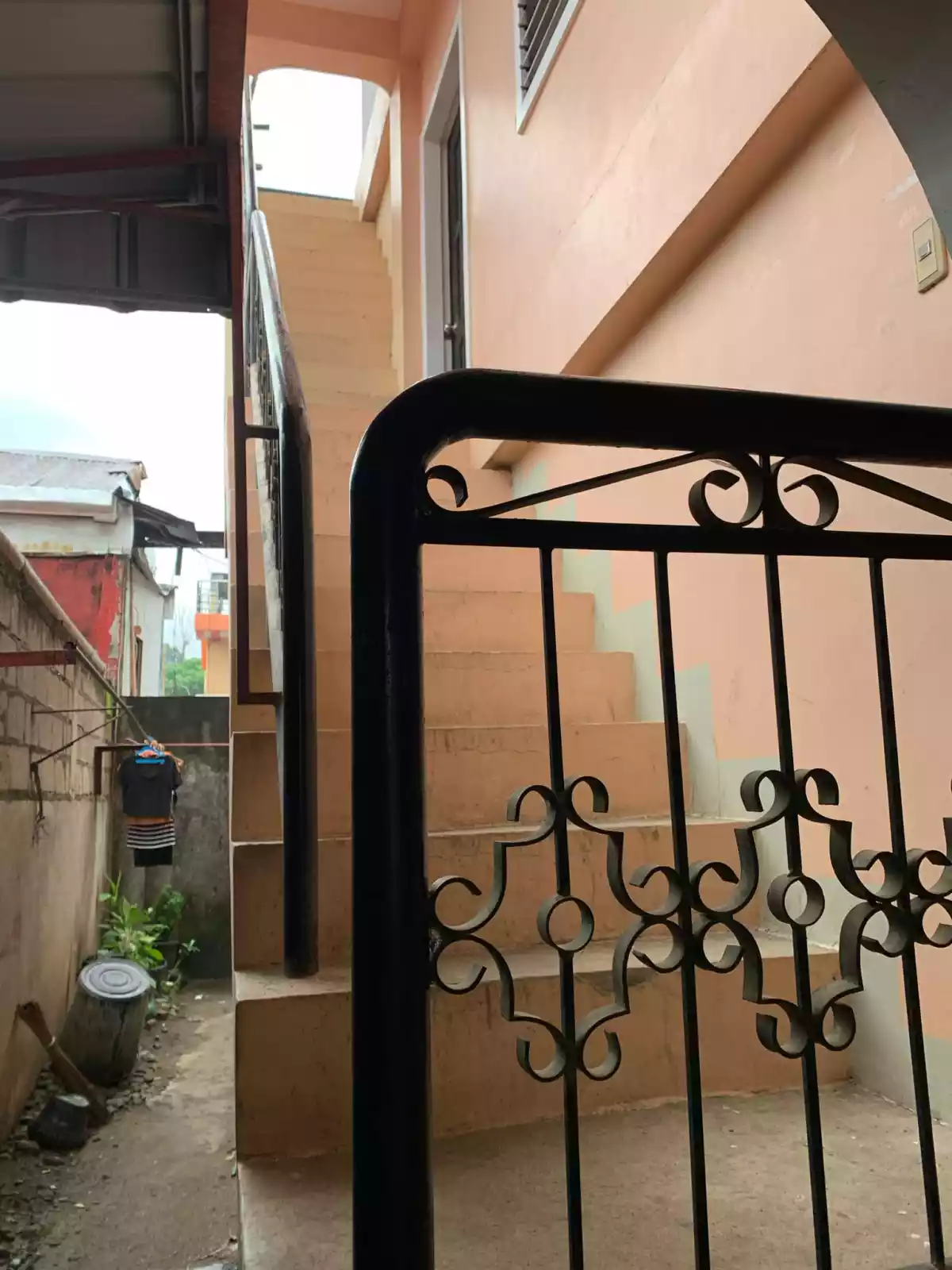 3 Storey Boarding House For Sale — Boarding House in Dumaguete City, Negros Oriental, Philippines — Photo 4