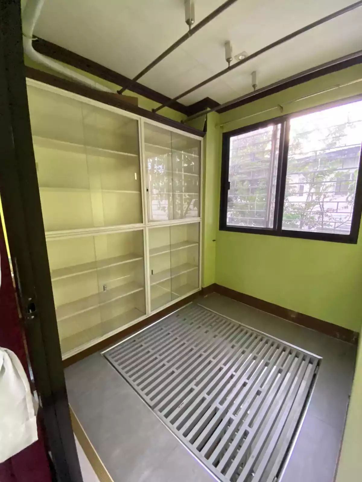 FULLY FURNISHED TOWNHOUSE IN MABOLO — House and Lot in Cebu City, Cebu, Philippines — Photo 2