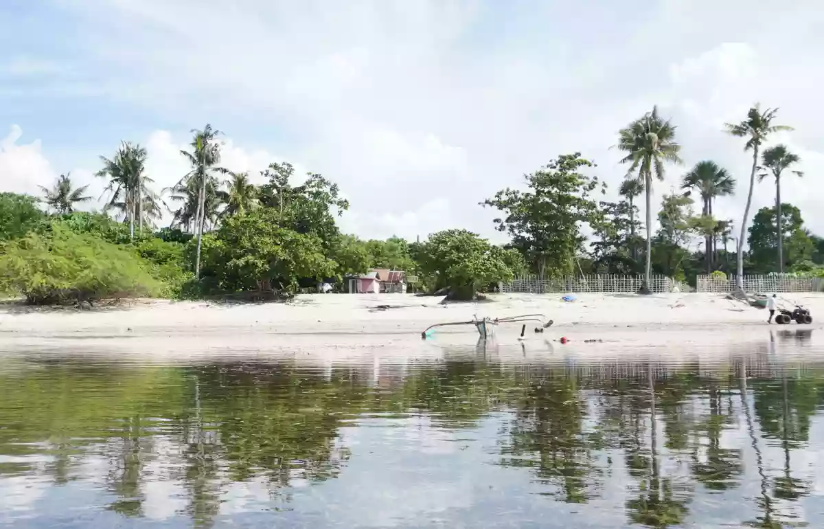 090-2023012181 — Beach Lot in Nueva Valencia, Guimaras, Philippines — Photo 4