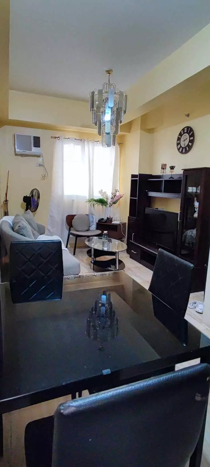 2 BR with Parking — 2 Bedrooms in Cebu City, Central Visayas, Philippines — Photo 2