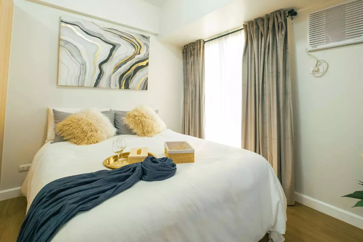 Open photo 12 of 17 — Studio Unit in Solinea Lazuli for Sale 