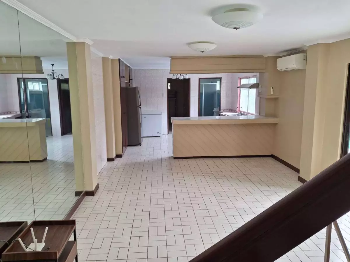Open photo 11 of 13 — MA. LUISA ESTATE PARK HOUSE FOR SALE/RENT