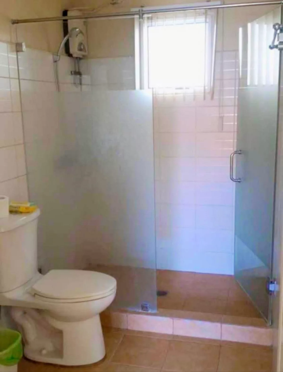 Open photo 16 of 18 — Townhouse For Sale in Guadalupe Cebu City
