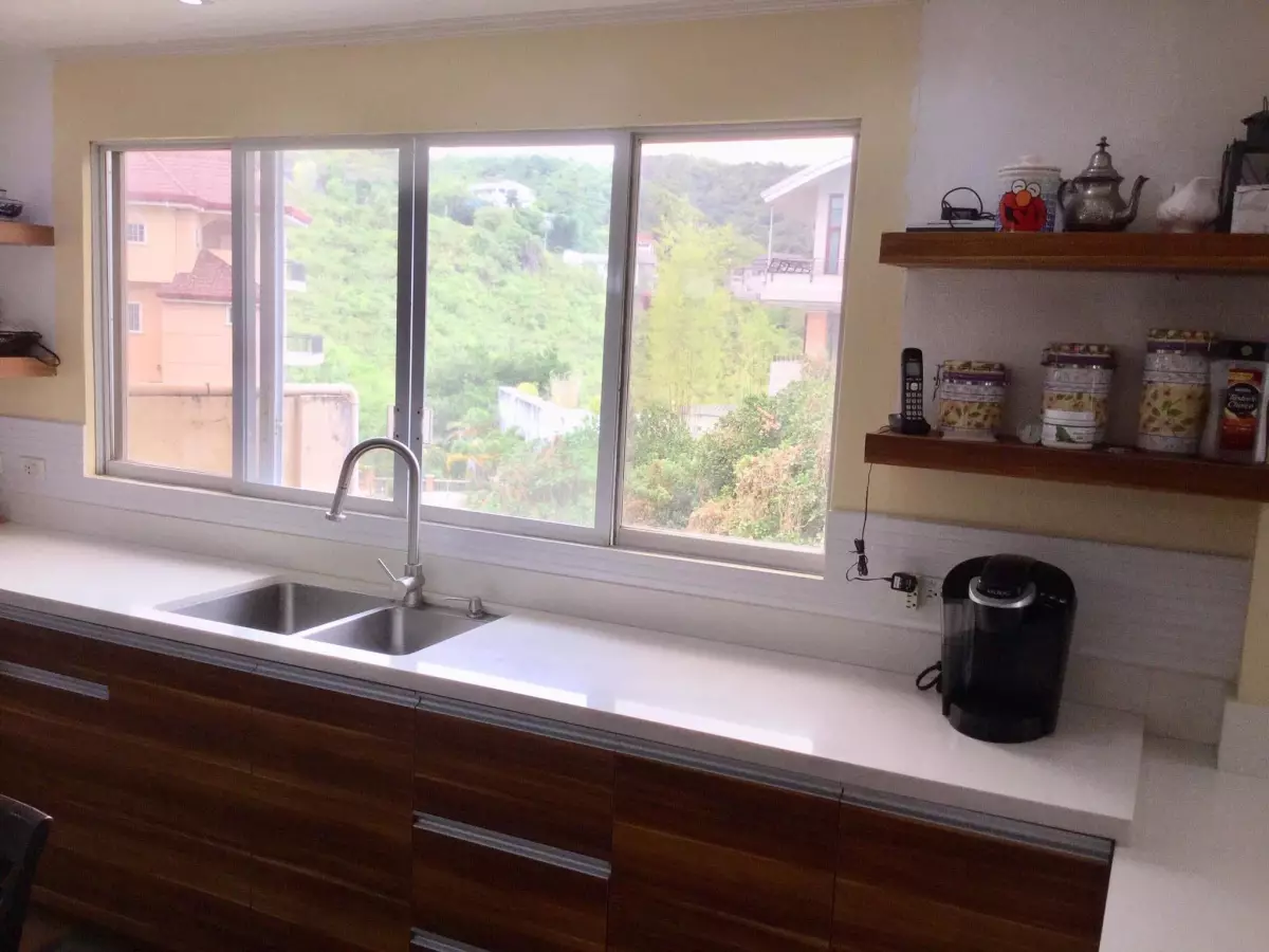 A beautiful 3 storey House for Rent in Talamban, Cebu City — House and Lot in Sunnyhills Subdivision, Talamban, Cebu City — Photo 2