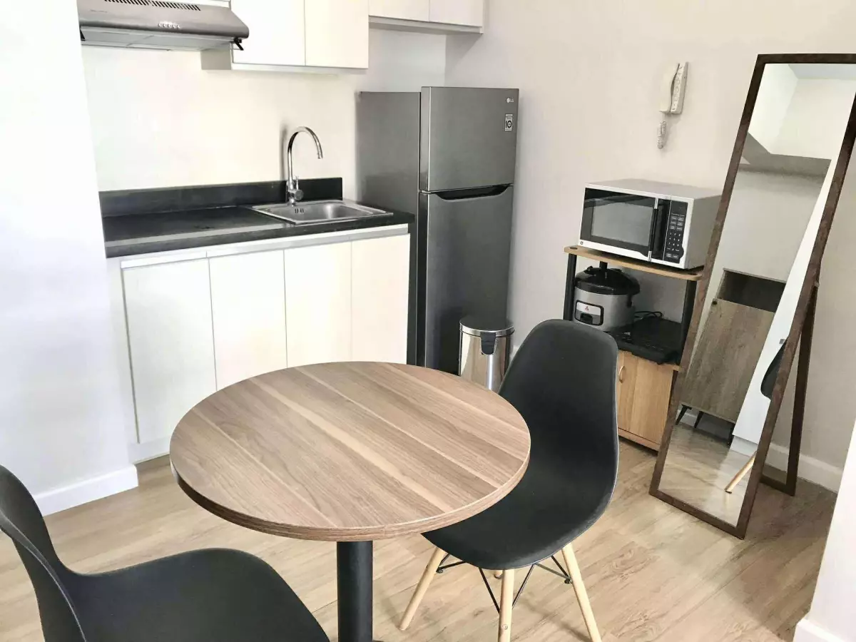 Php 4.55M Fully Furnished Studio Unit FOR SALE In Solinea Across Ayala Mall — Studio in Cebu City, Philippines — Photo 4
