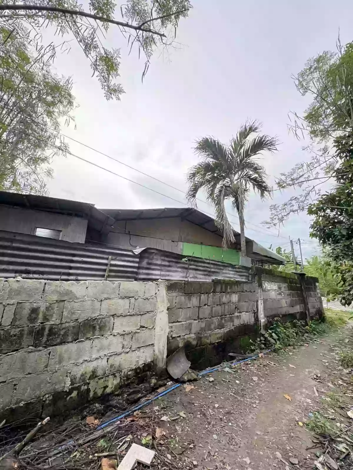 Lot For Sale With 2 Unit Apartment 