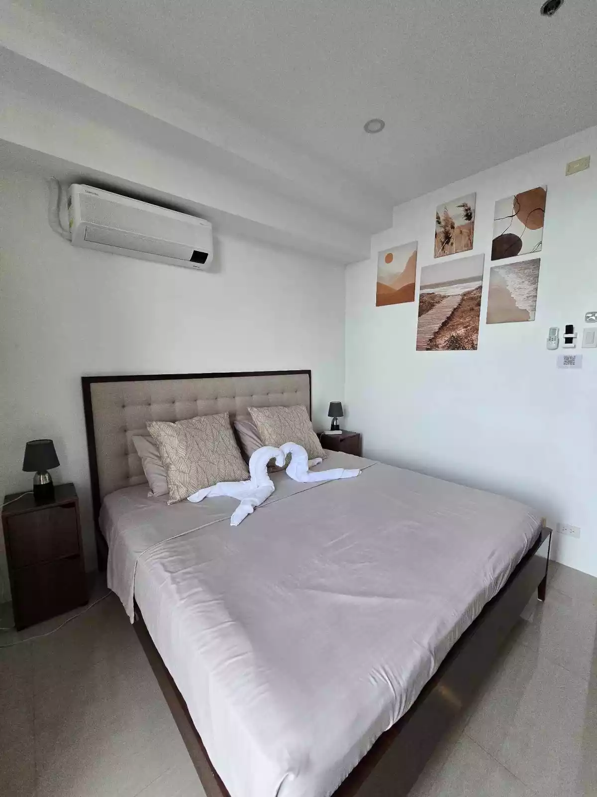Studio Unit w/ Balcony facing Osmeña Blvd for sale — Studio — Photo 5