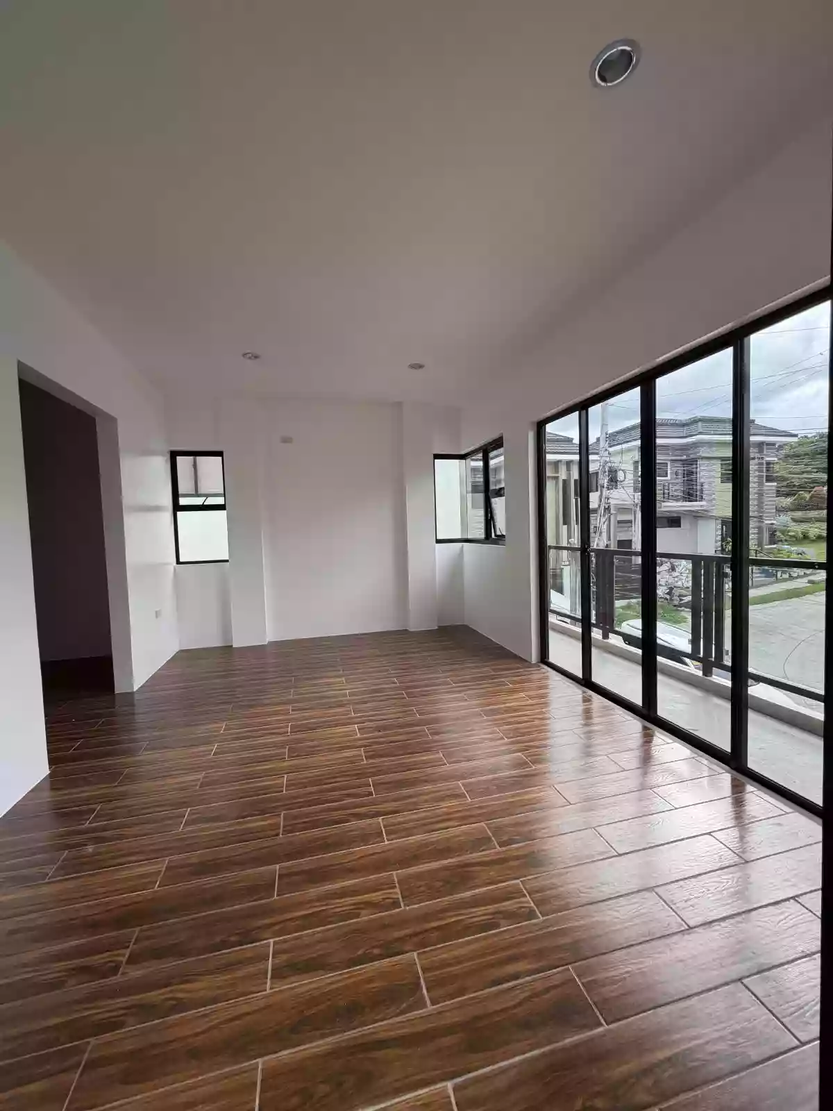 Open photo 12 of 17 — Single Detached Prime in Minglanilla Highlands