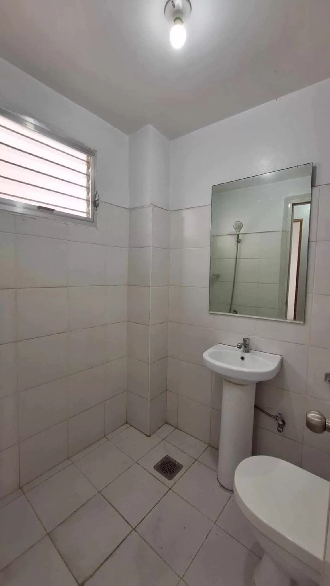 Open photo 11 of 14 — Townhouse for sale in Cebu City