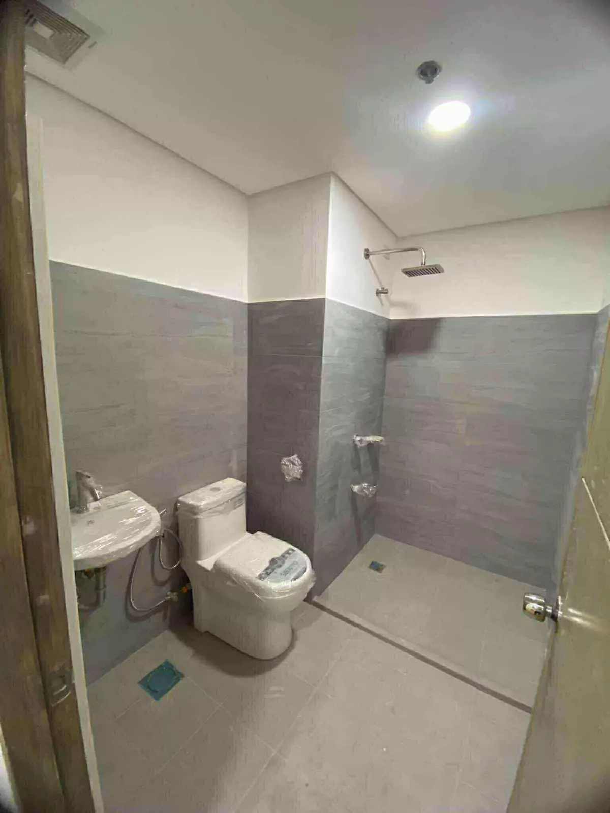 STUDIO UNIT FOR ASSUME AT THE HEART OF THE CITY — Studio in Cebu City, Cebu, Philippines — Photo 6