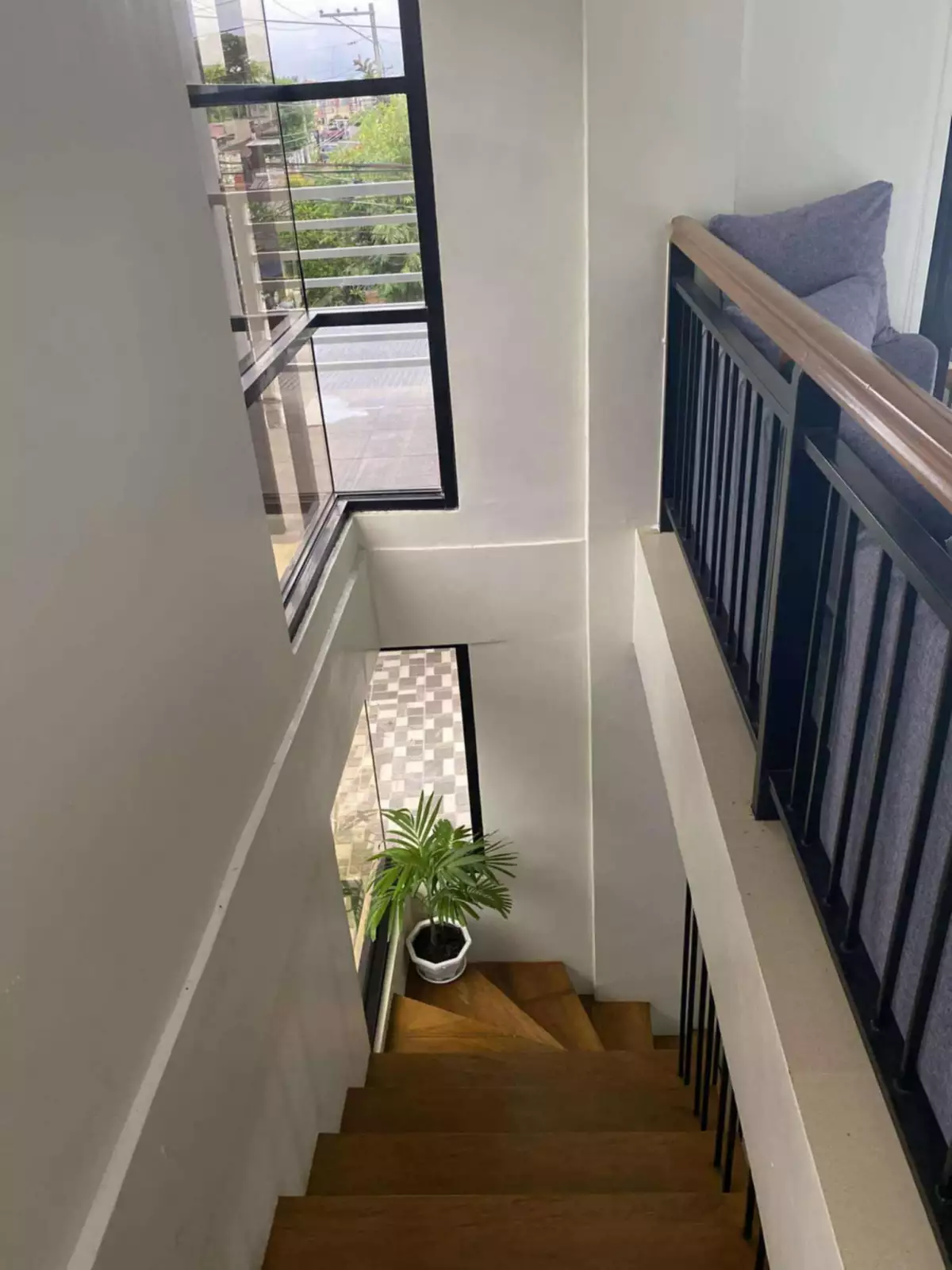 St. James Subdivision 4-Bedroom House and Lot For Sale — House and Lot in M4 Blvd, Naga City, Camarines Sur — Photo 2
