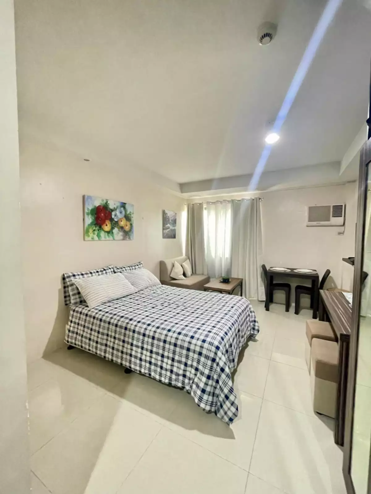 Rush Sale Income Generating Studio Unit in Persimmon Studios in Cebu City — Studio in H. Joaquino Street, Cebu City, Central Visayas — Photo 3